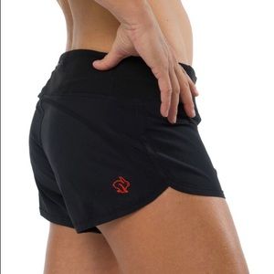 rabbit Catch Me If You Can running shorts in black